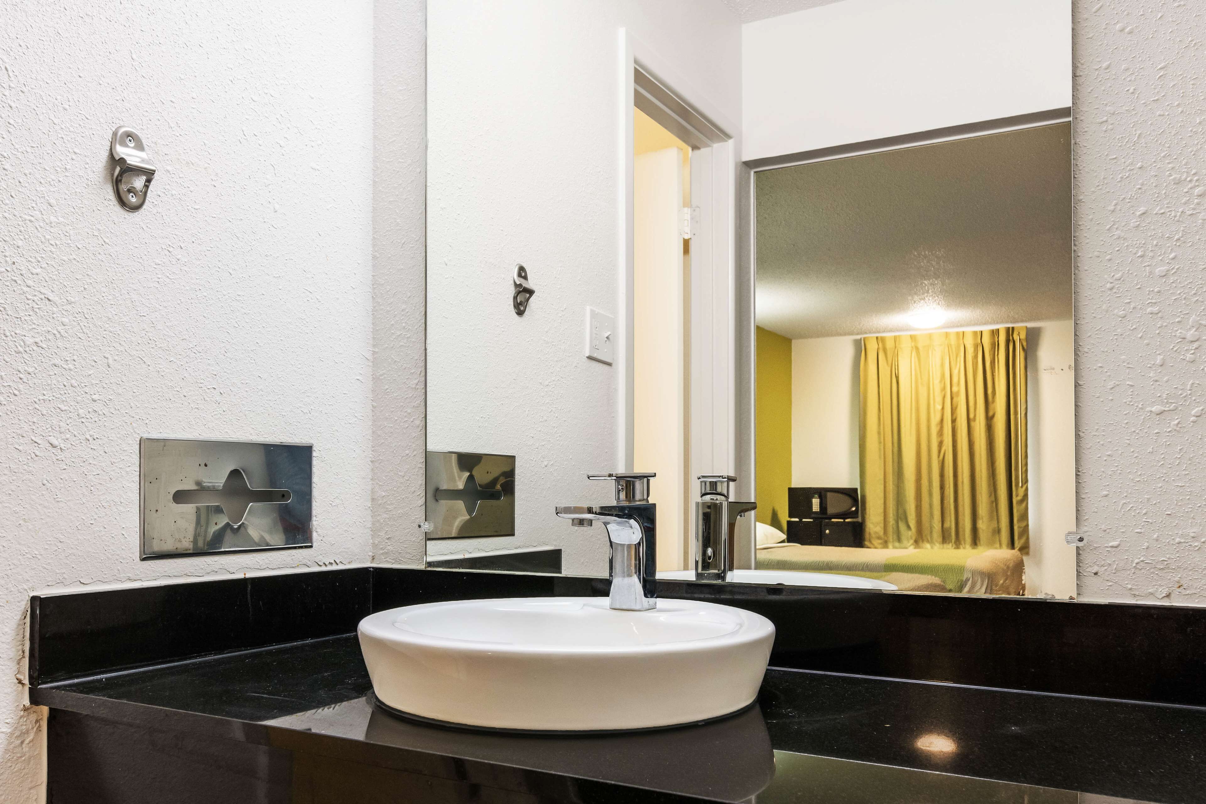 Photo - Motel 6-Alexandria, LA - South