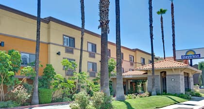 Days Inn by Wyndham West Covina