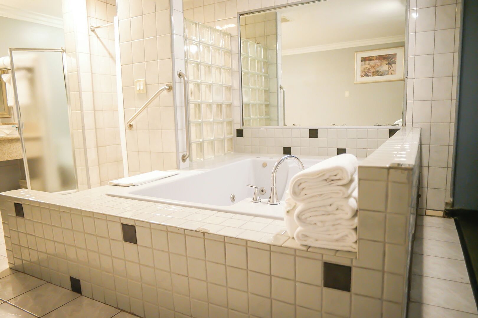 Private spa tub