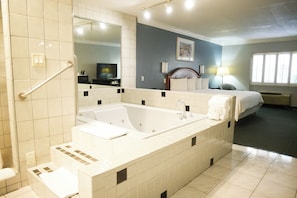Private spa tub