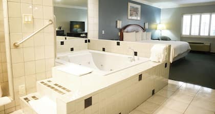 Days Inn by Wyndham West Covina