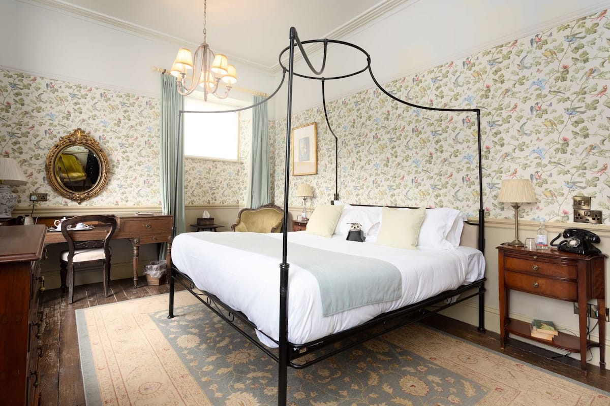 Indulgence Plus Double Room | Literie hypoallergénique, espace de travail pour ordinateurs portables