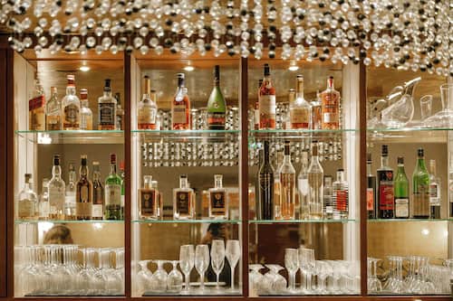 Bar (in der Unterkunft)