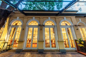 Chambre Double, vue cour intérieure | Vue de la chambre