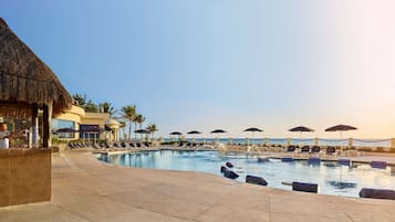 3 outdoor pools, pool umbrellas, pool loungers