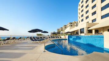 3 outdoor pools, pool umbrellas, sun loungers