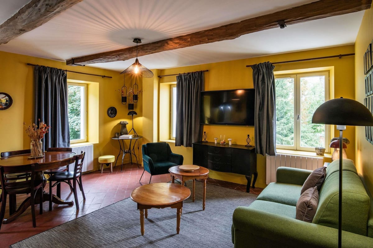 In-room safe, desk, laptop workspace, blackout curtains