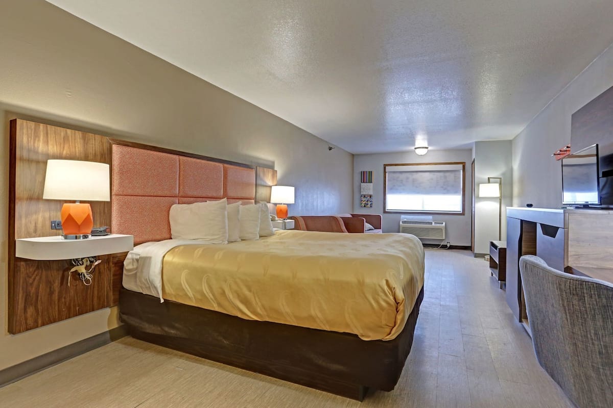 In-room safe, desk, laptop workspace, soundproofing