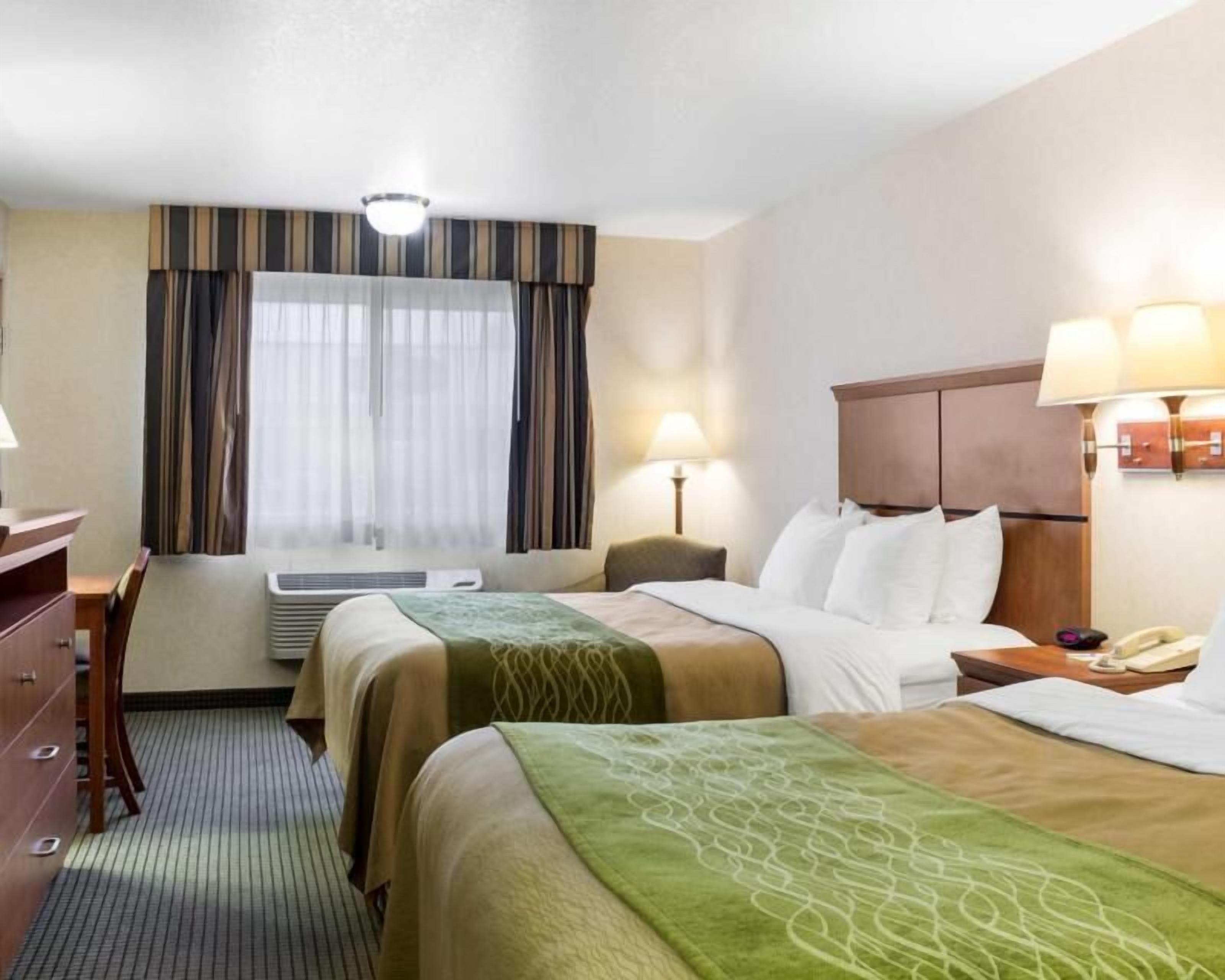 In-room safe, desk, laptop workspace, soundproofing
