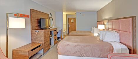 Suite, 2 camas Queen size, para no fumadores | Caja de seguridad en la habitación y escritorio