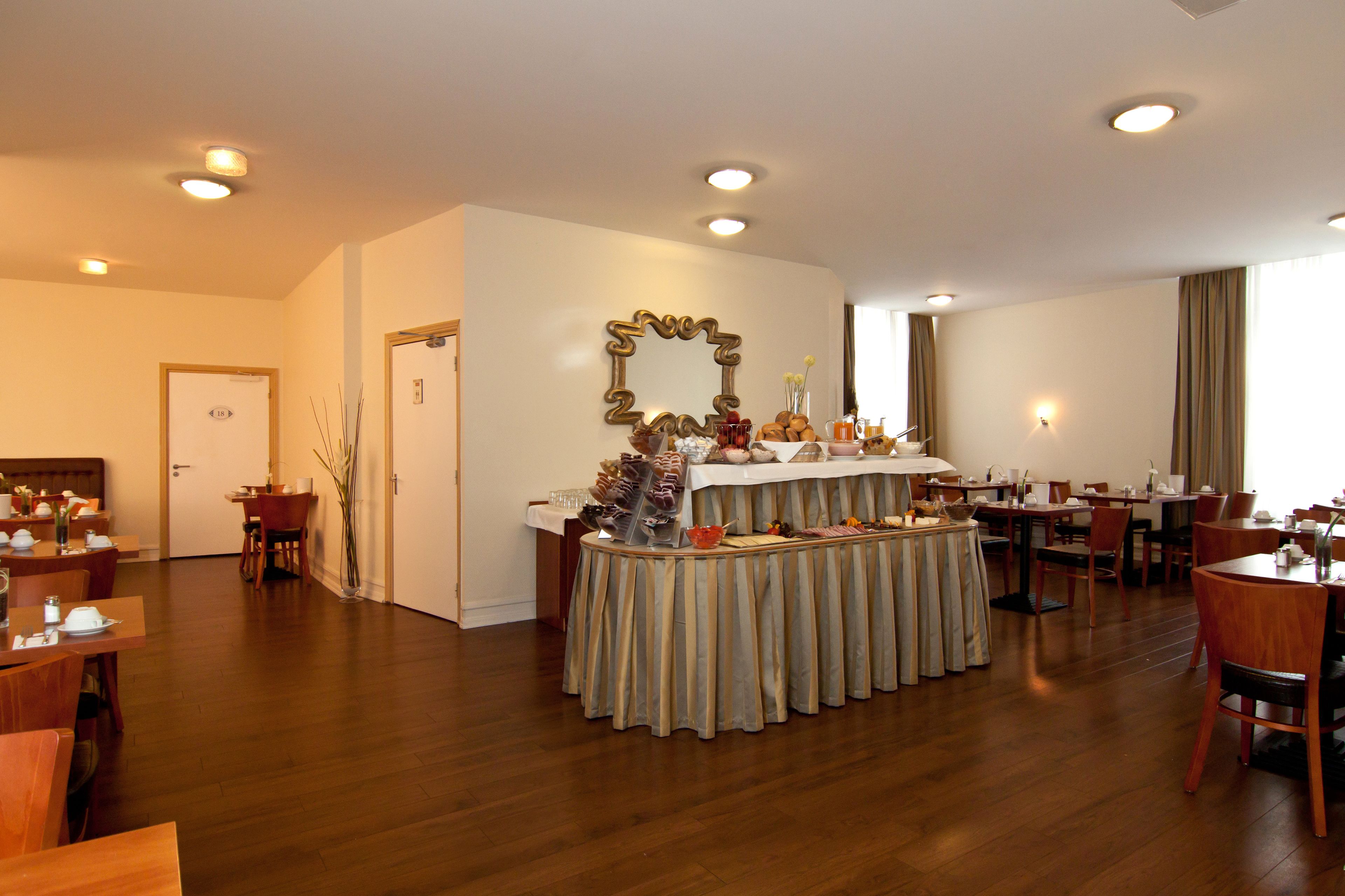 Tägliches inbegriffenes Frühstücksbuffet