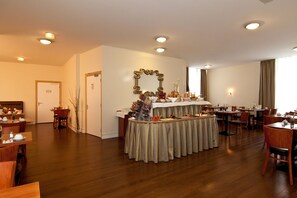 Dagelijks ontbijtbuffet inbegrepen