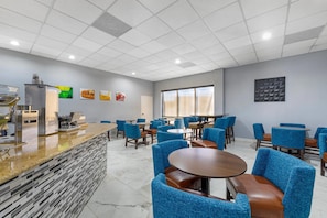Free buffet breakfast  - Quality Inn Columbus, MS (Columbus)