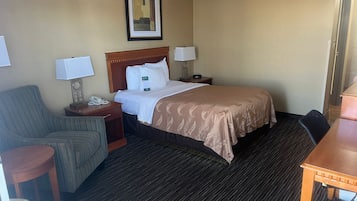 Room, 1 Double Bed, Accessible, Non Smoking | Desk, laptop workspace, soundproofing, iron/ironing board