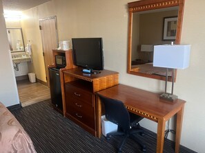 Chambre, 1 lit double, accessible aux personnes à mobilité réduite, non-fumeur