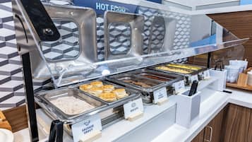Desayuno de autoservicio incluido todos los días