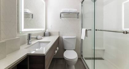 Holiday Inn Express Van Nuys by IHG