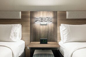 Phòng Tiêu chuẩn, 2 giường cỡ queen | Bàn, phòng cách âm, bàn ủi/dụng cụ ủi quần áo 