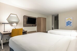 Standard Room | Desk, soundproofing, iron/ironing board, free WiFi - Holiday Inn Express Van Nuys by IHG (Van Nuys)