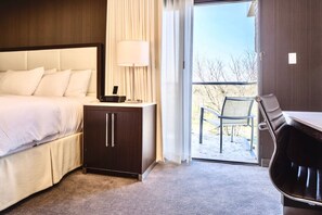 1 bedroom, premium bedding, down comforters, in-room safe