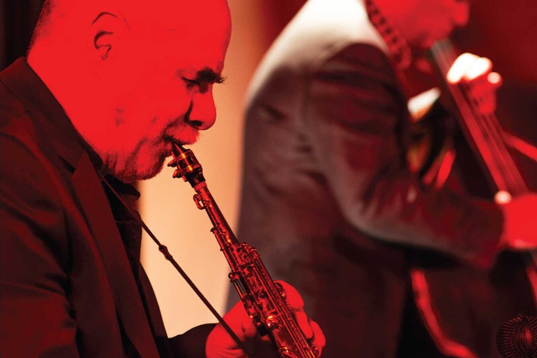 3 restaurants, breakfast, lunch, dinner served; american cuisine