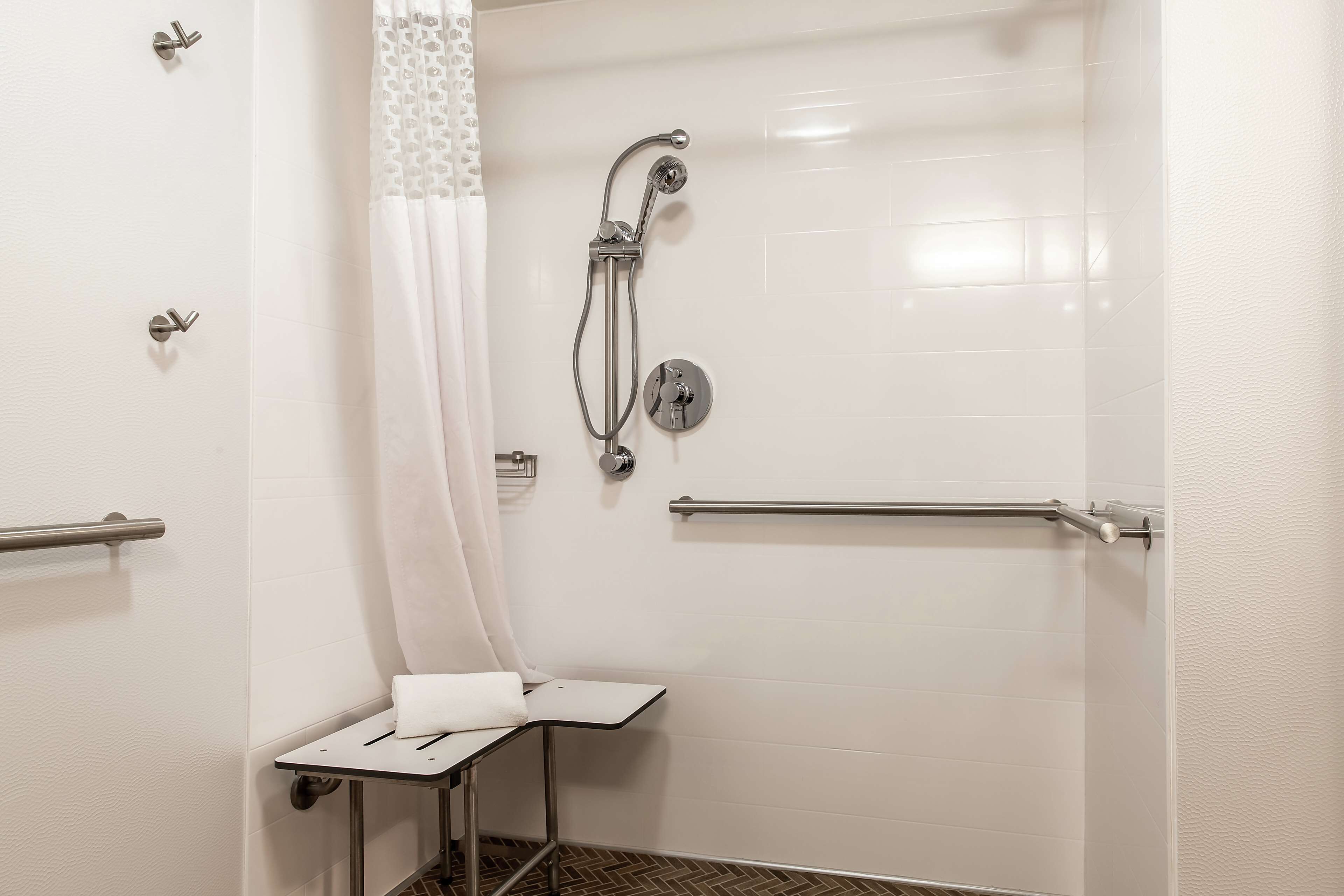 room, 1 double bed, accessible, non smoking | bathroom shower