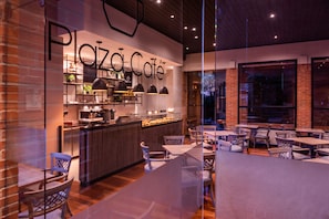 Coffee shop