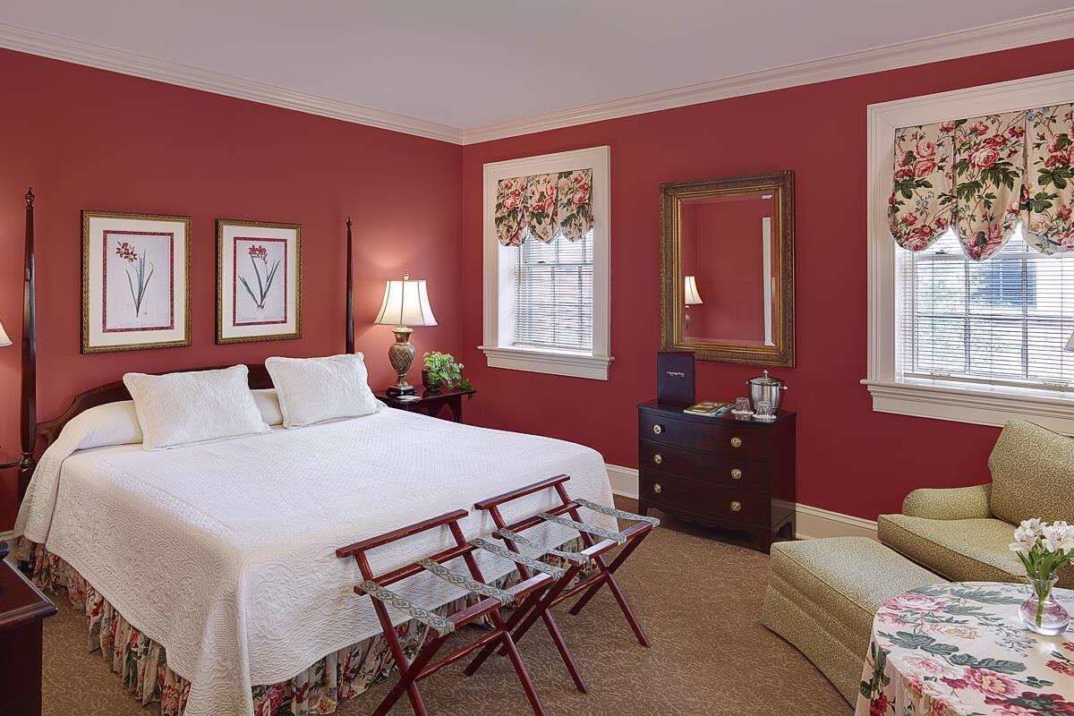 Premium bedding, Tempur-Pedic beds, in-room safe, desk