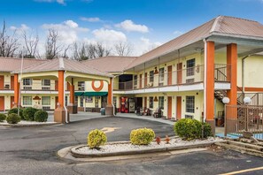 Exterior - Americas Best Value Inn & Suites (Searcy)