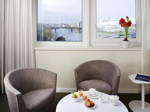 Executive Room, 1 Double Bed with Sofa bed