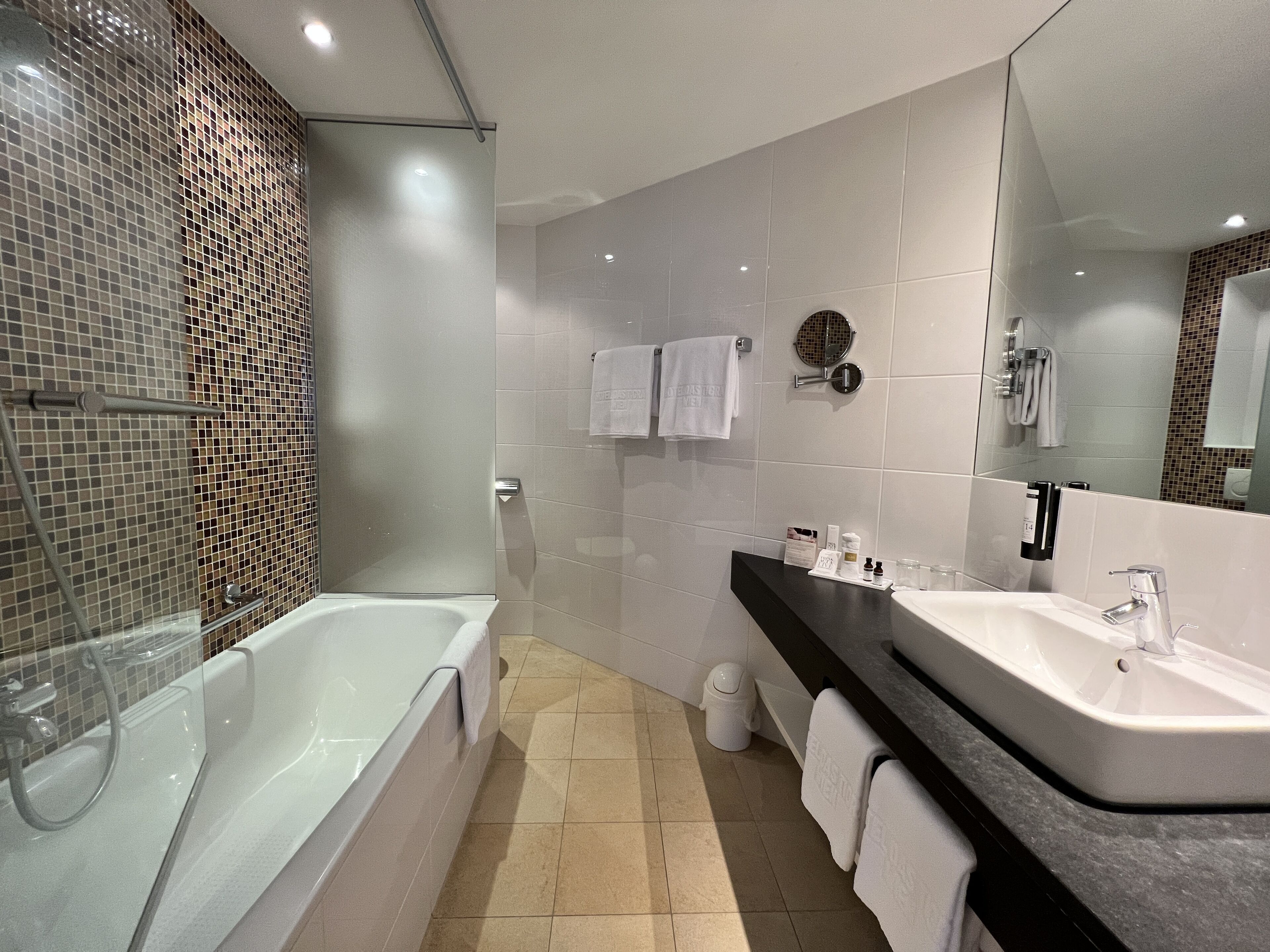 superior room | bathroom | eco-friendly toiletries, hair dryer, towels
