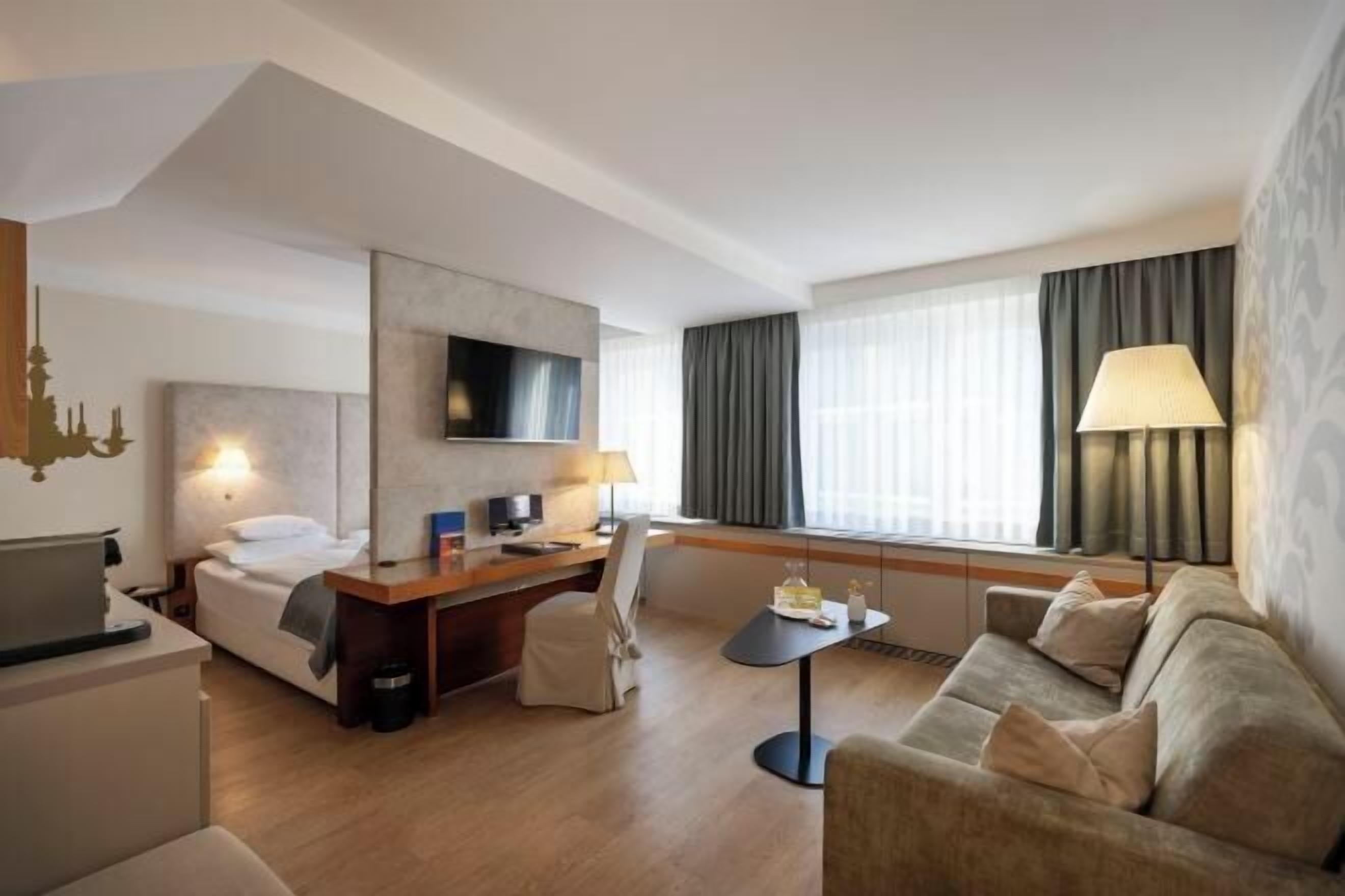 Ropa de cama de alta calidad y minibar 