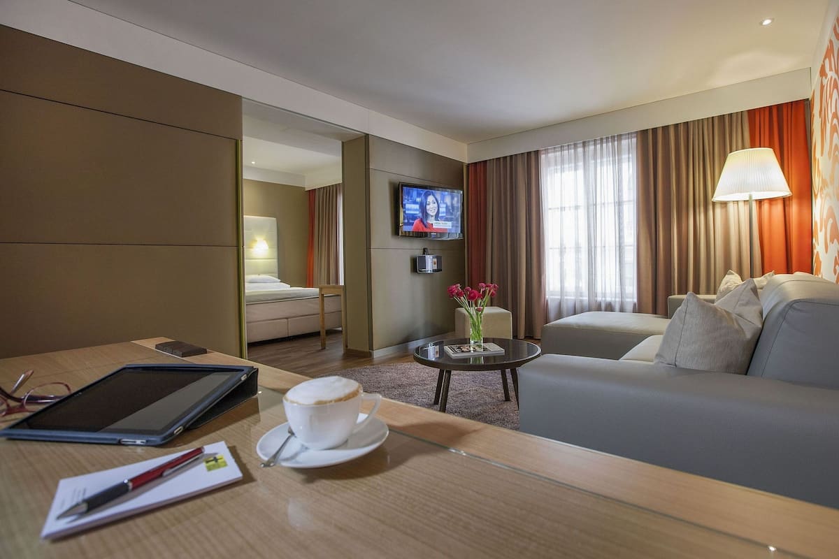 スイート | 高級寝具、ミニバー、セーフティボックス (室内)、デスク