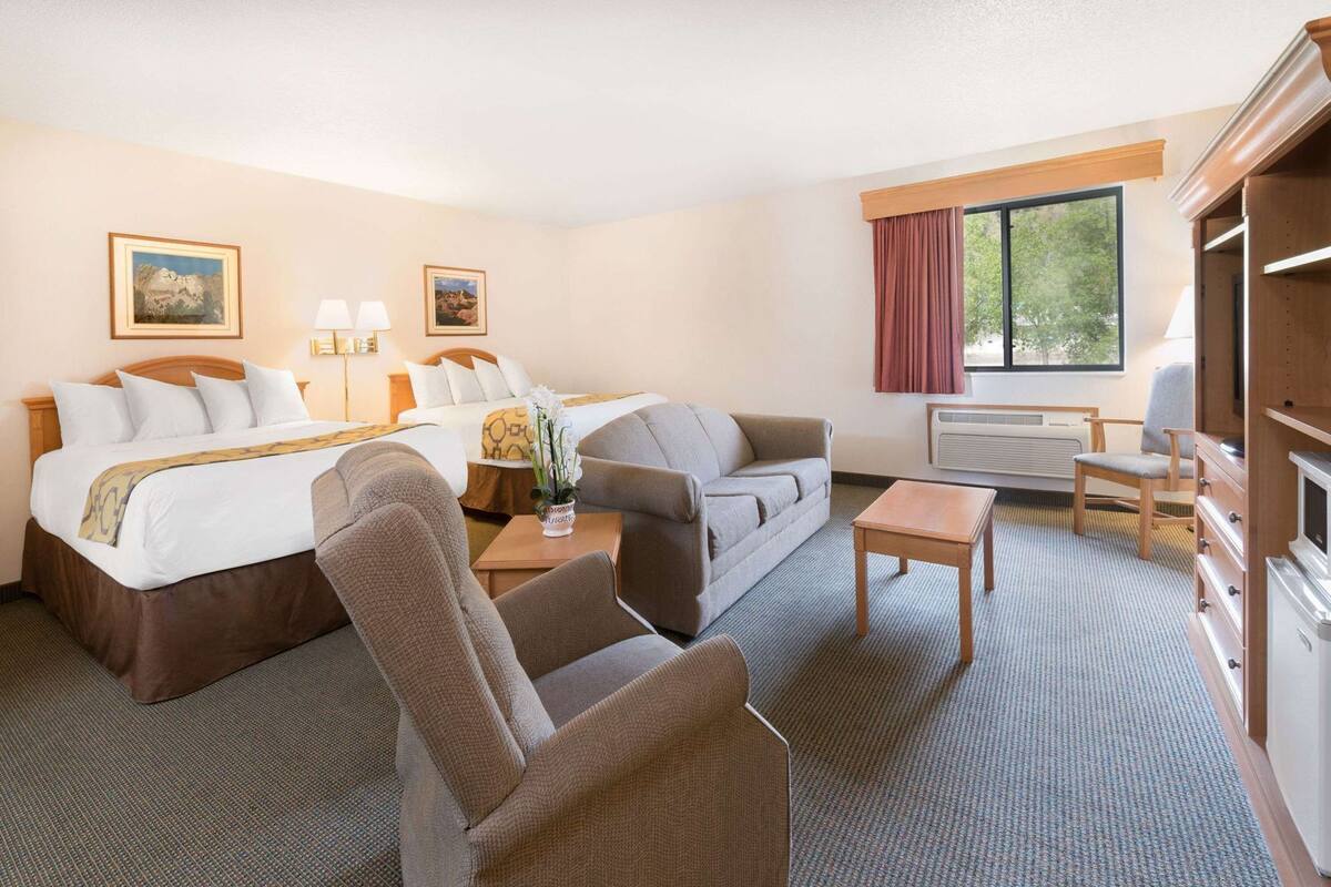 In-room safe, desk, laptop workspace, blackout drapes