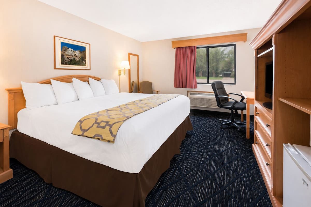 In-room safe, desk, laptop workspace, blackout drapes