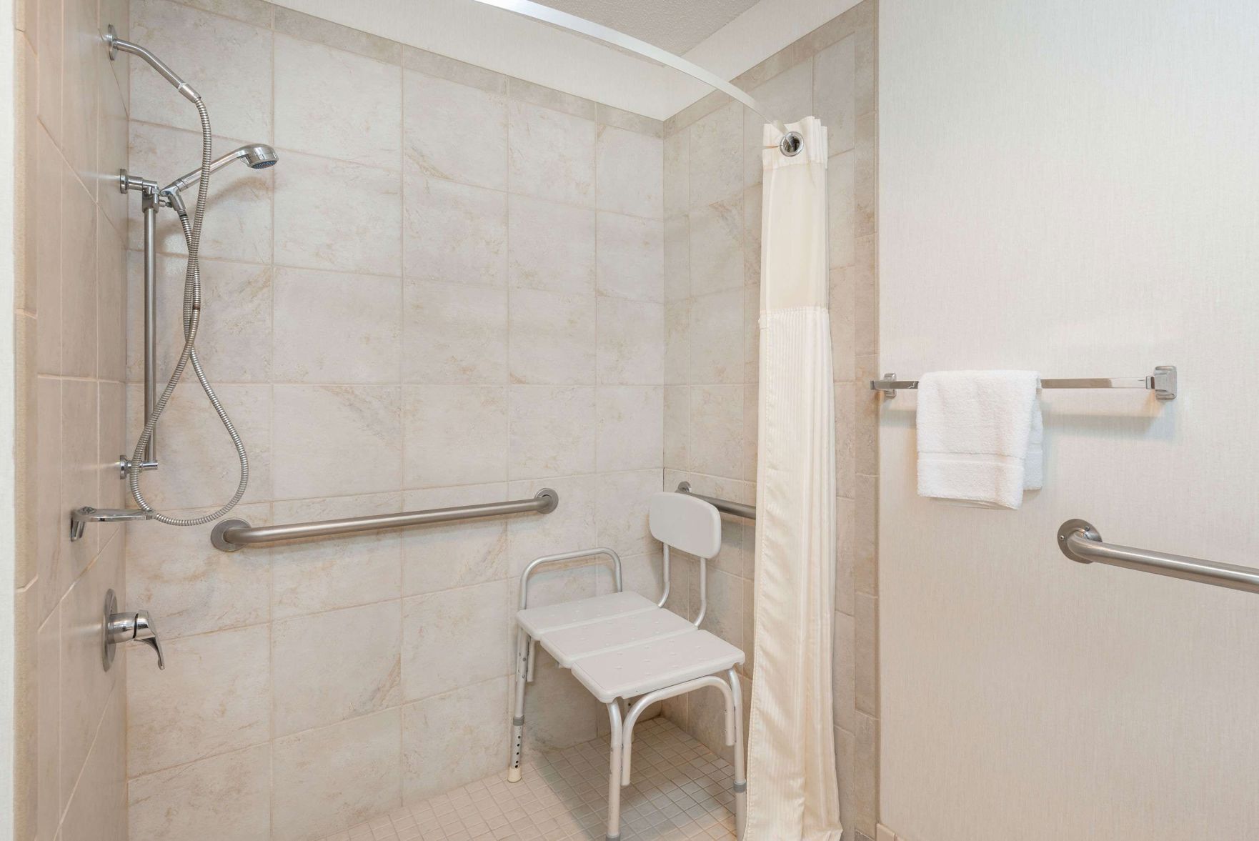Bathroom | Free toiletries, hair dryer, towels