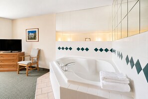 Studio Suite, 1 King Bed, Non Smoking - Baymont by Wyndham Hot Springs (Hot Springs)