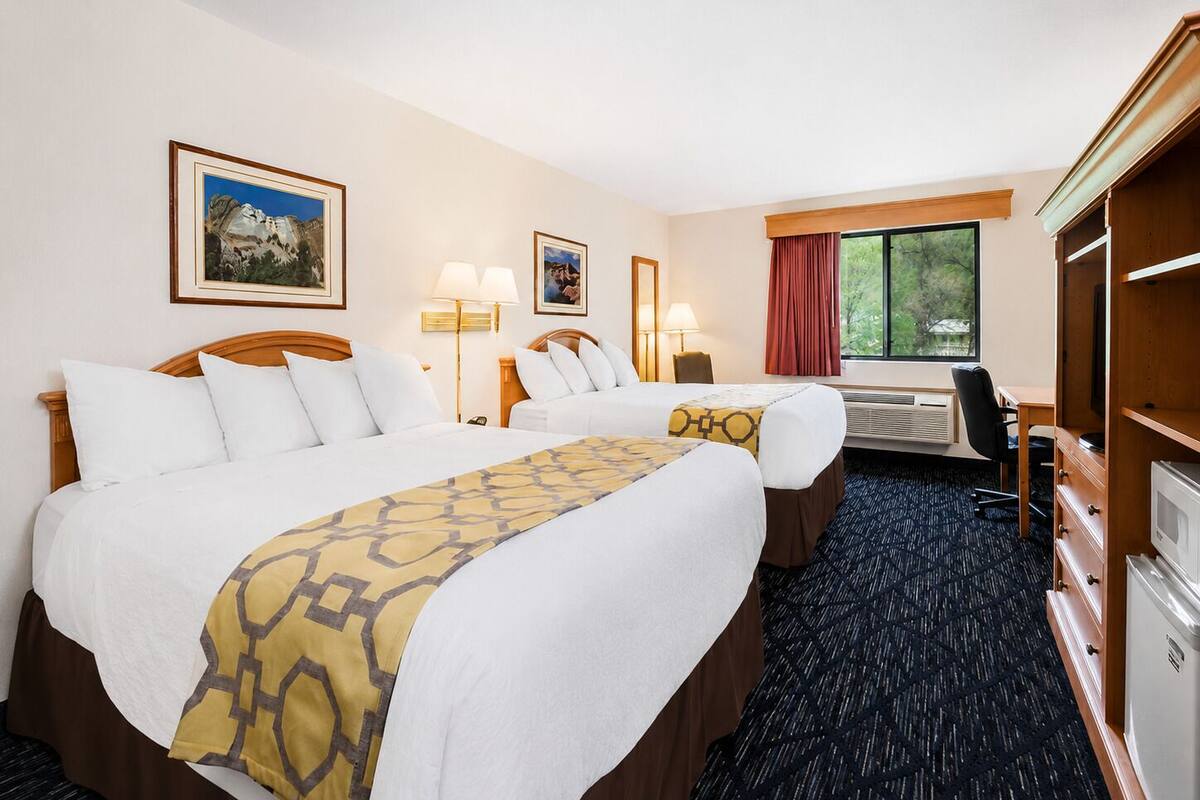 In-room safe, desk, laptop workspace, blackout drapes