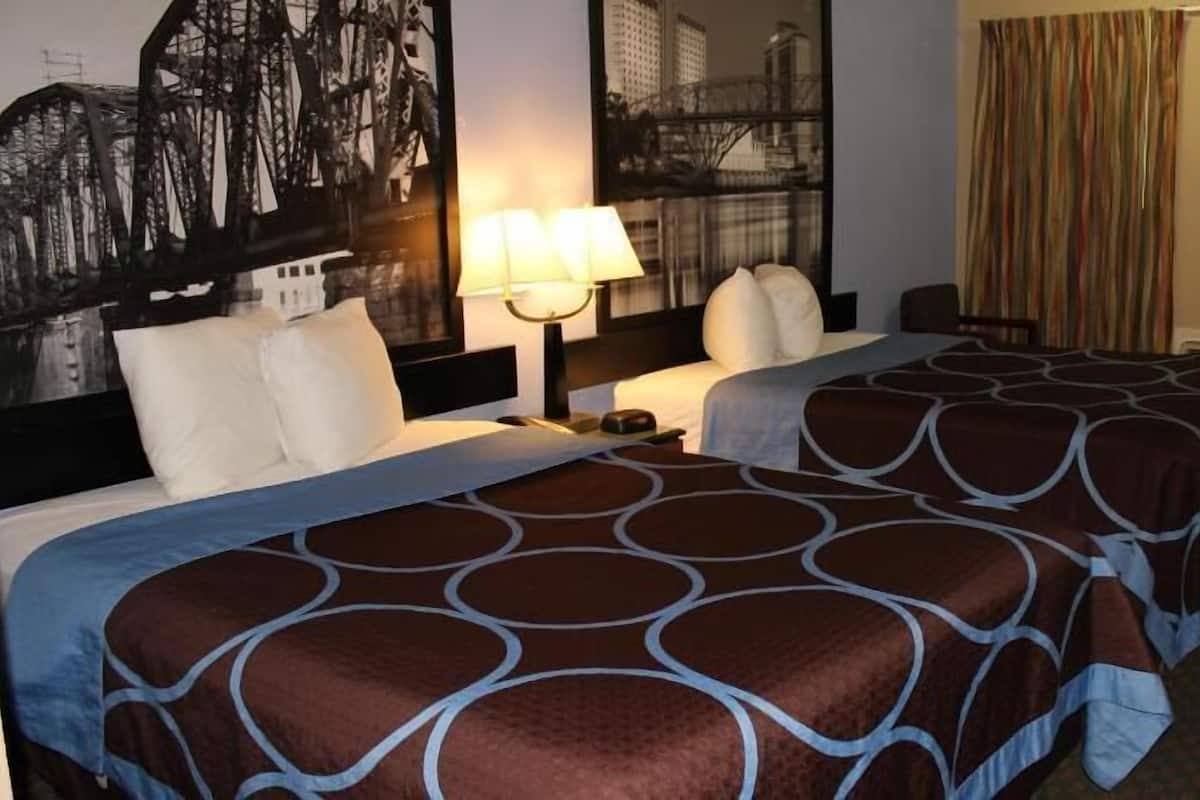 Bureau, lits bébé (gratuits), Wi-Fi gratuit, draps fournis