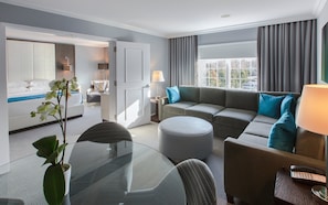 Deluxe Suite | Individually decorated, individually furnished, desk, laptop workspace