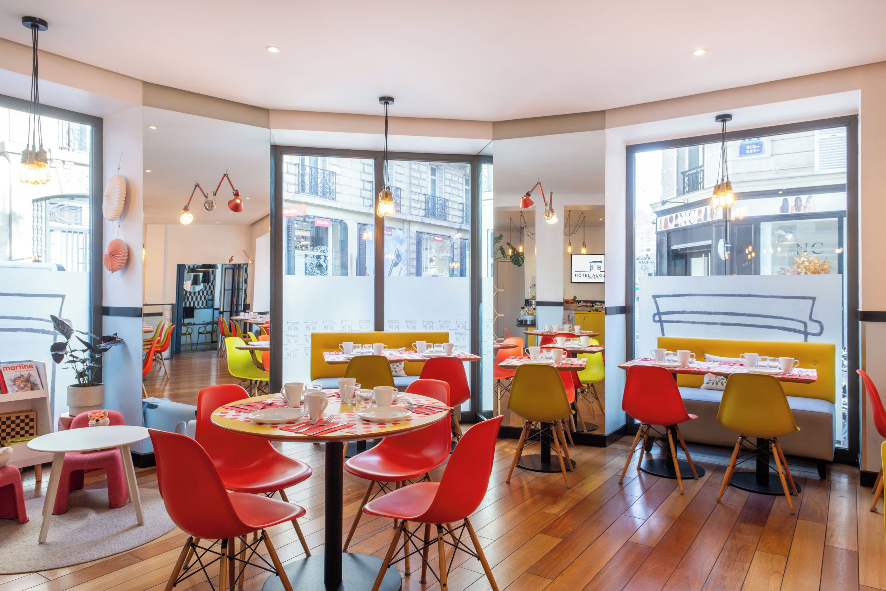 Daily buffet breakfast (EUR 14 per person)