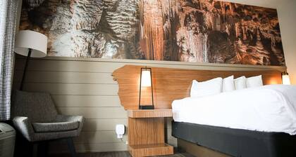The Inn At Tree City, BW Signature Collection