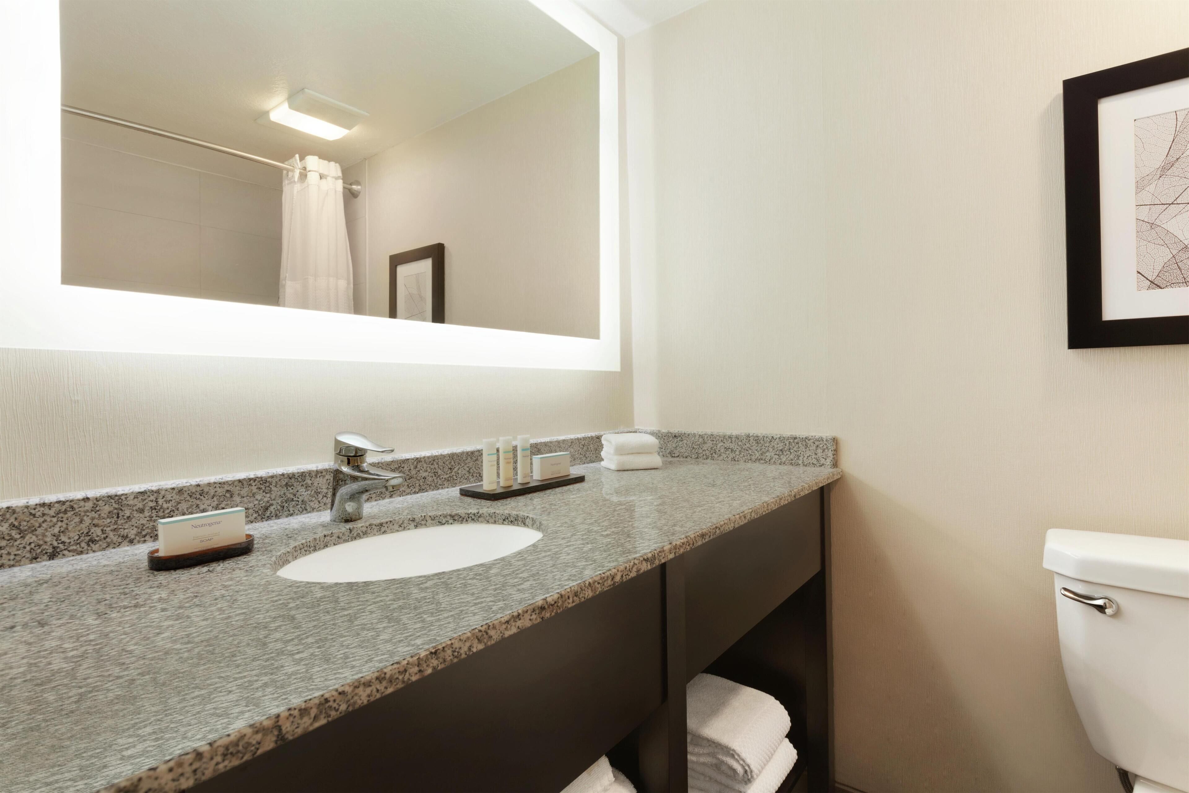 Photo - Embassy Suites by Hilton Arcadia-Pasadena Area