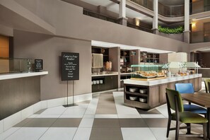 Free daily cooked-to-order breakfast  - Embassy Suites by Hilton Arcadia Pasadena Area (Arcadia)