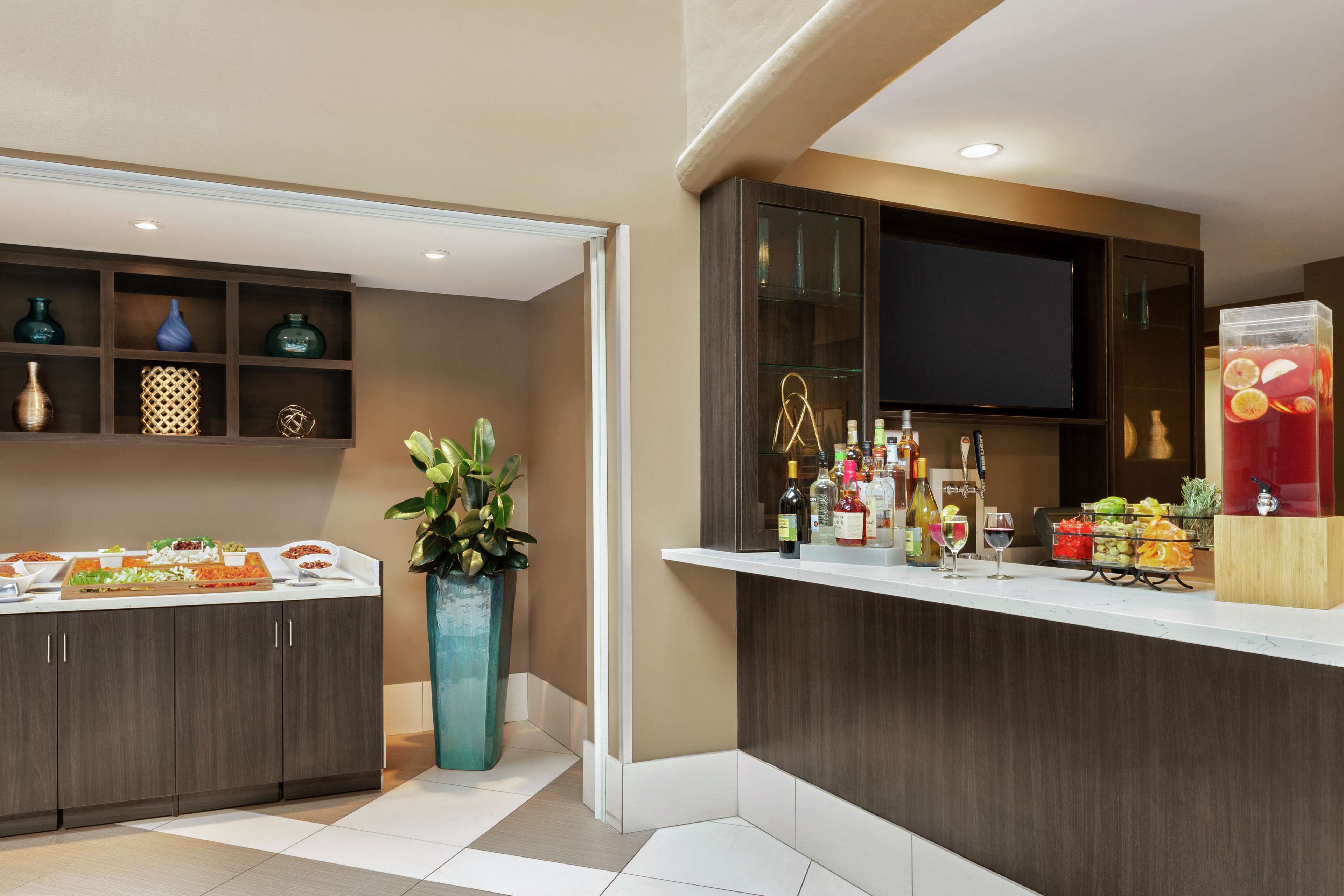 Photo - Embassy Suites by Hilton Arcadia-Pasadena Area