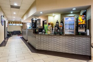 Free daily buffet breakfast  - Quality Inn Tupelo Central (Tupelo)