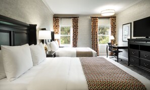 2 Queen Junior Suite | Hypo-allergenic bedding, down duvets, pillow-top beds, desk