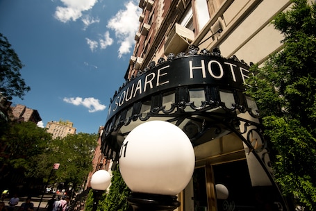 Fachada del alojamiento. Washington Square Hotel