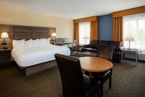 Suite studio, 1 très grand lit, non-fumeur | Coffre-fort, fer et planche à repasser, lit de bébé (gratuit)