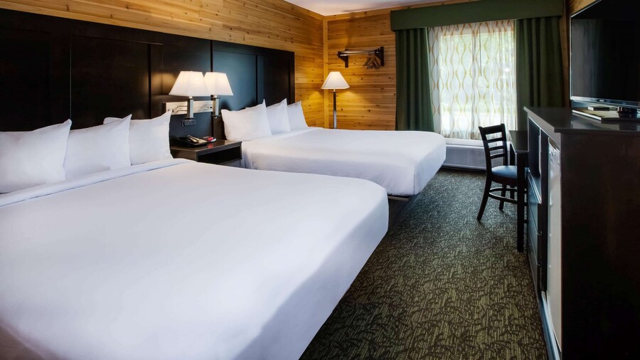 Days Inn by Wyndham Cadillac